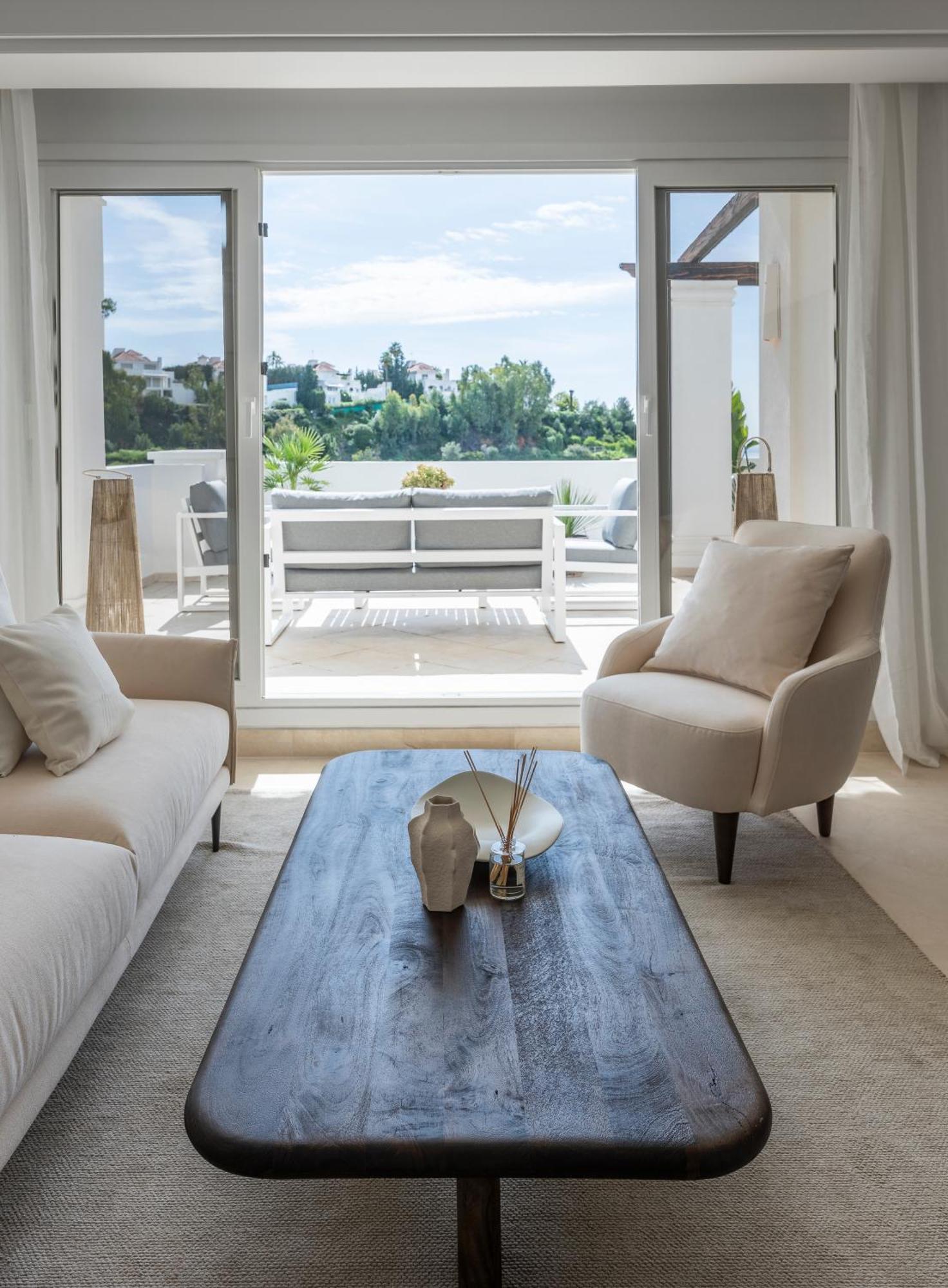 Elegant Duplex Penthouse With Sea And Mountain Views Marbella