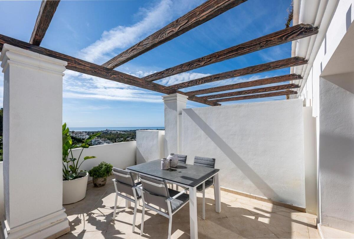 Elegant Duplex Penthouse With Sea And Mountain Views