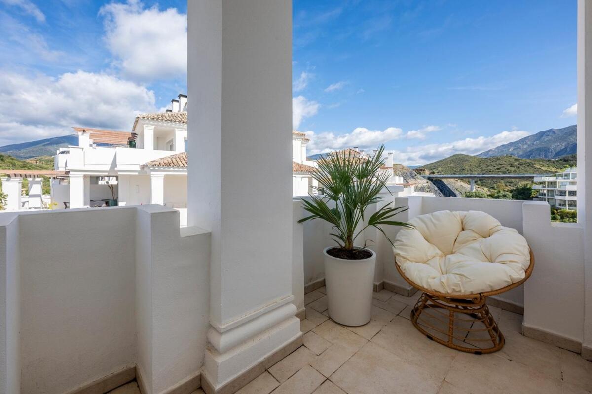 Elegant Duplex Penthouse With Sea And Mountain Views Apartment Marbella