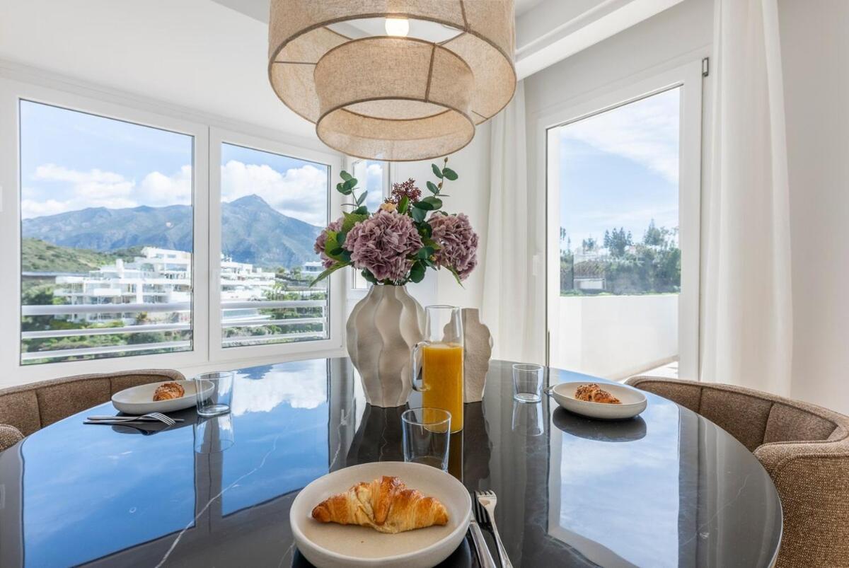 Elegant Duplex Penthouse With Sea And Mountain Views Apartment *