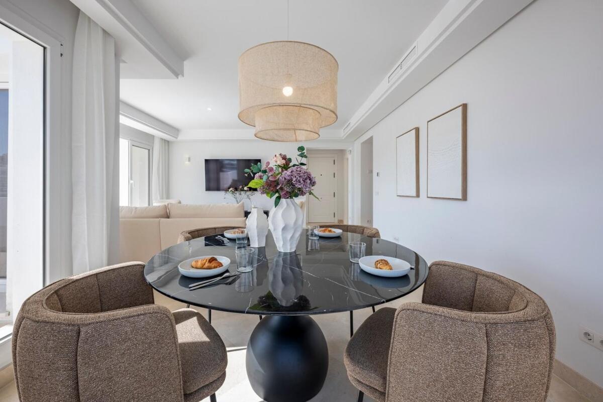 Elegant Duplex Penthouse With Sea And Mountain Views Apartment Marbella
